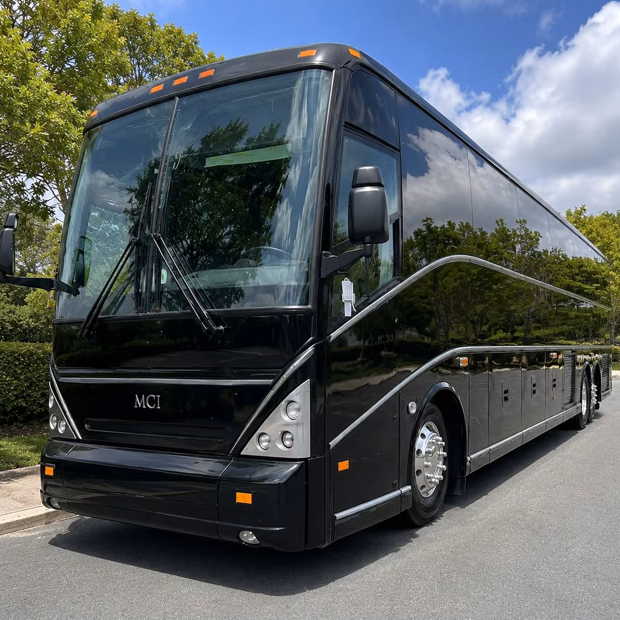 shuttle bus rentals for segerstrom center for the arts events in costa mesa