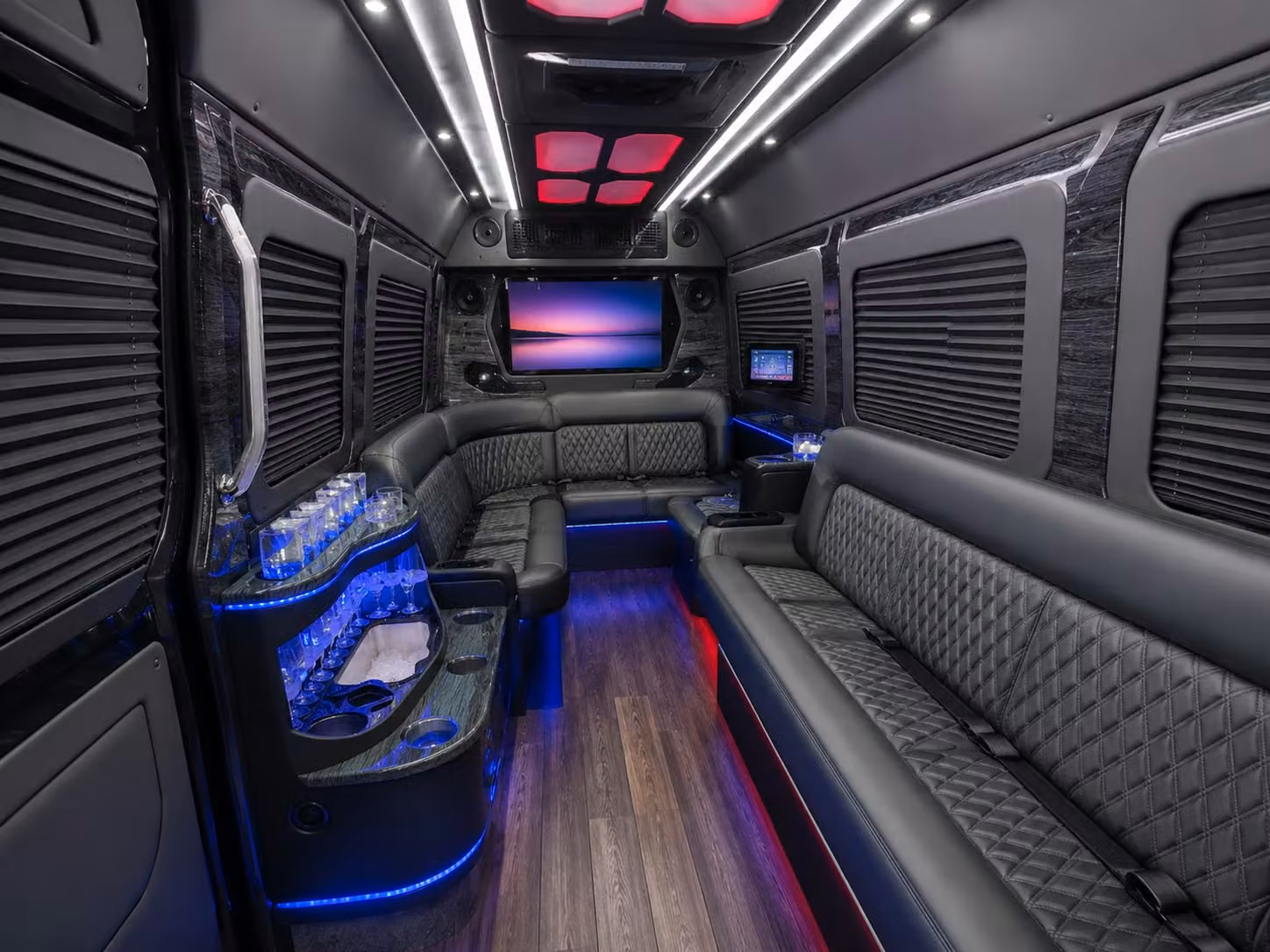 you can count on busrentalcostamesa com for recurring construction and worksite shuttles around costa mesa